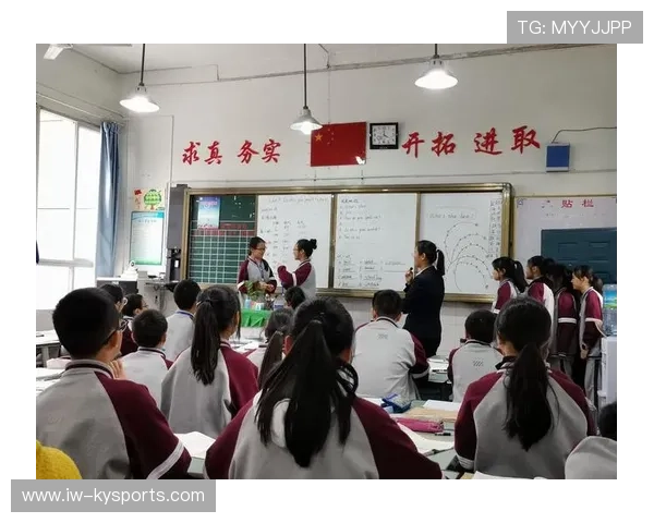 琑员如何通过小组训练提升配合，如何培养小组合作能力